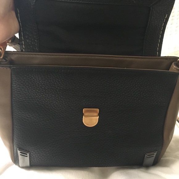 Authentic Marc By Marc Jacobs Sheltered Island Cross Body Bag - Picture 6 of 16